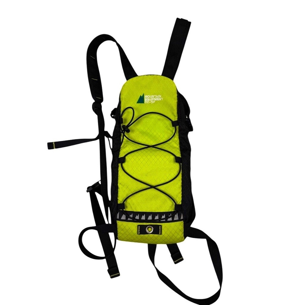 Mountain Equipment Co-op MEC Hydration Backpack Small Neon Green‎ Slim Pack